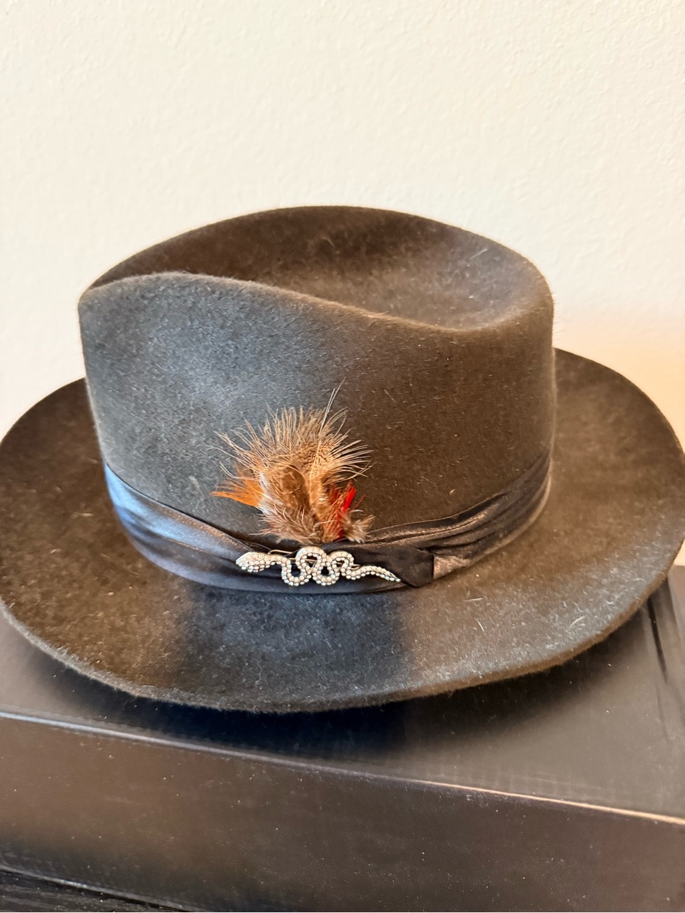Classic Brown Wool Fedora Hat with Satin Band Dobbs hat - Picture 8 of 9